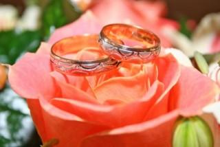 ИЗ ИСТОРИИ ОБРУЧАЛЬНЫХ КОЛЕЦ — СВАДЕБНЫЕ ТРАДИЦИИ