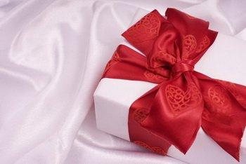 ПОДАРКИ НА СВАДЬБУ: ПРОЯВИТЕ ФАНТАЗИЮ!